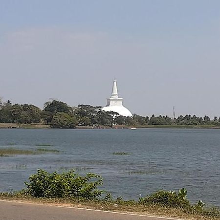 Sakura Holiday Home Anuradhapura Exterior photo